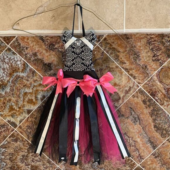 Girls Damask Dress Bow Holder with Tulle Tutu Red and Pink - Picture 2 of 7